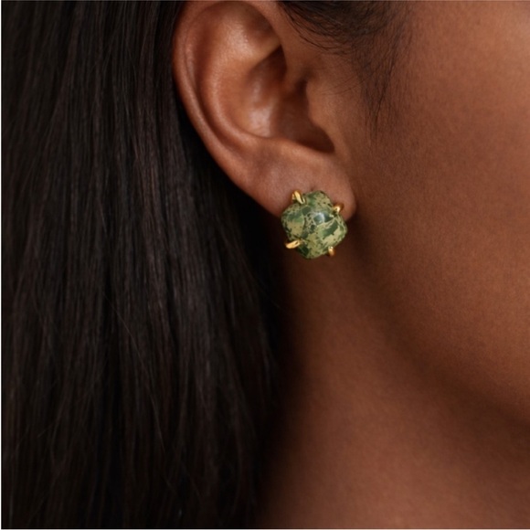 New! Green Marbled Stone Earrings NWOT  (1024) - Picture 2 of 3